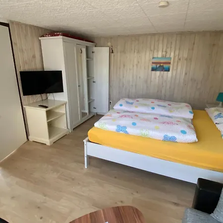 Tini Am Strandzugang Mit Wlan Inklusive, Keine Haustiere 아파트 징스트